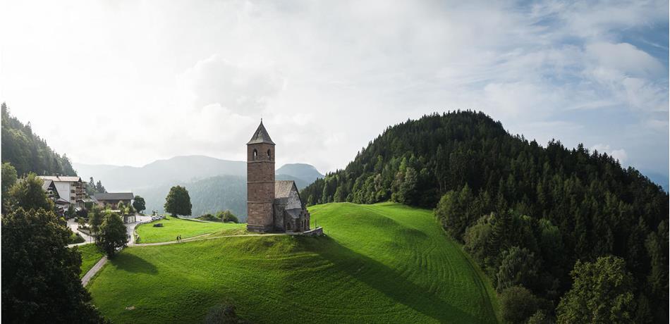 St. Kathrein Kirche in Hafling