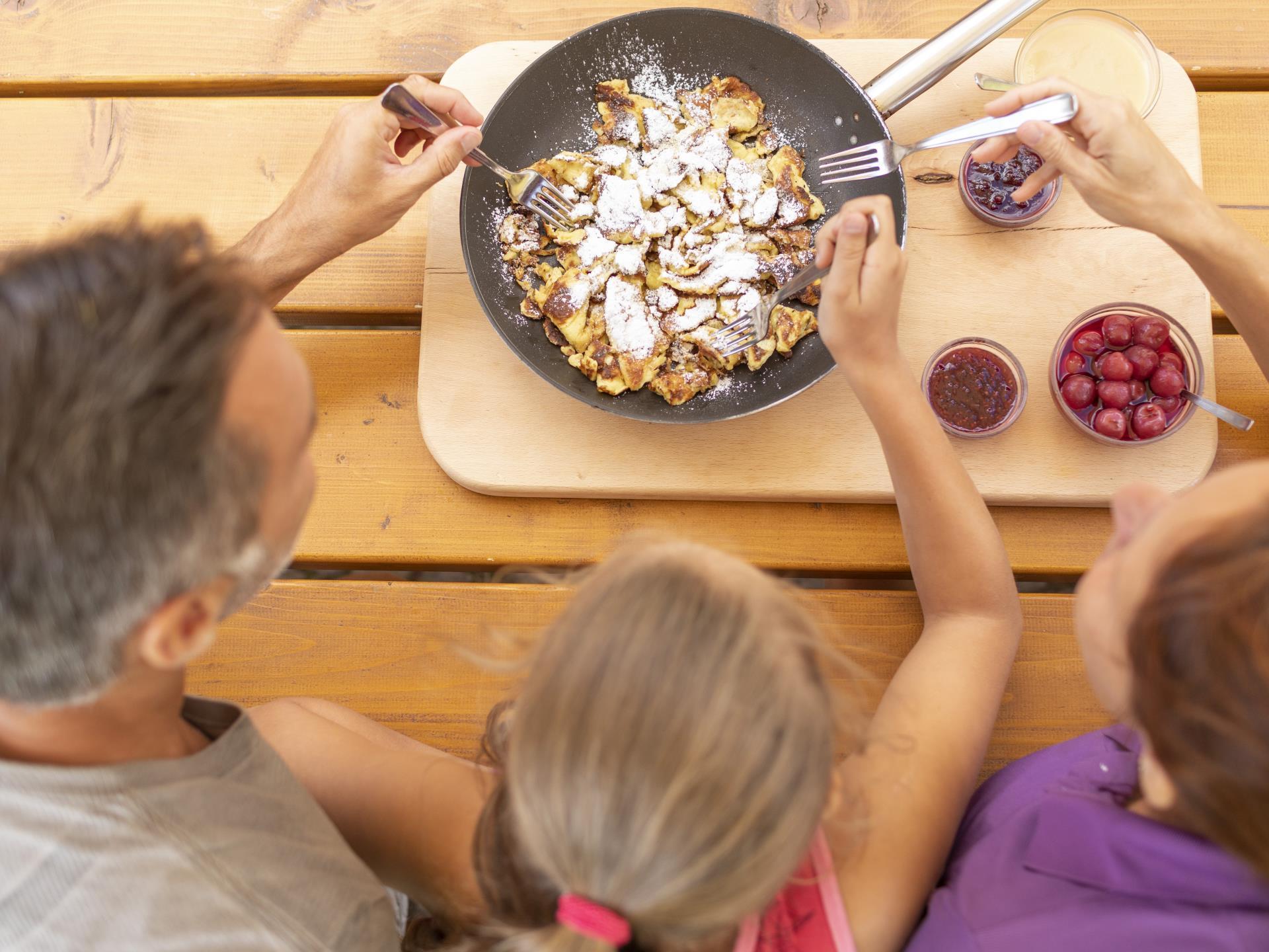 Essen-und-Trinken-Kaiserschmarrn-Hafling-Voeran-Meran2000-ml