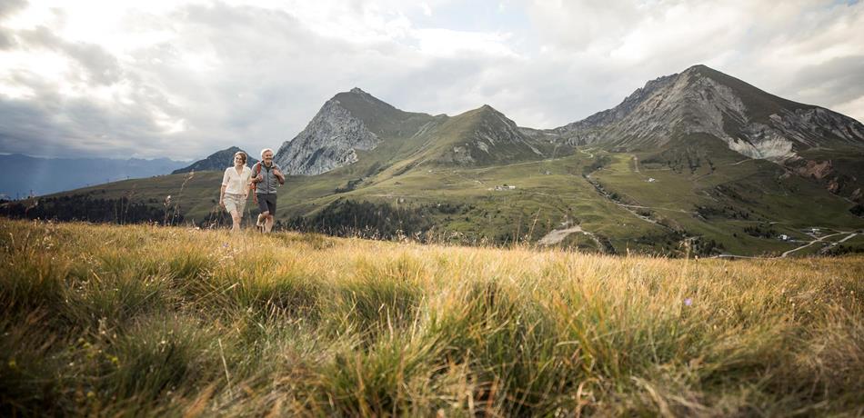 Wandern in Südtirol am Tschögglberg – Naturgenuss mit Weitblick
